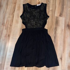 Blu Pepper cutout dress